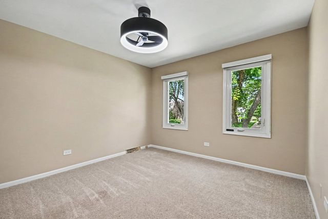 1120 Summit Hills Lane, Naperville, IL 60563