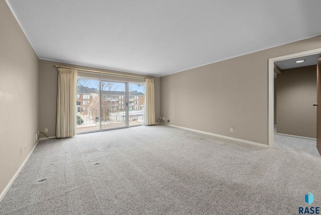 2501 S Kiwanis Ave Avenue 210, Sioux Falls, SD 57105