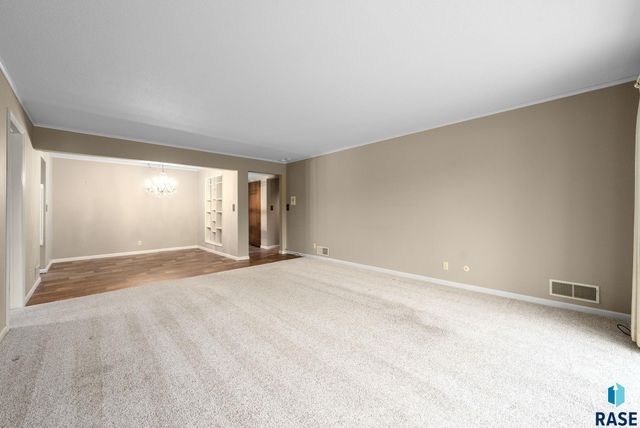 2501 S Kiwanis Ave Avenue 210, Sioux Falls, SD 57105