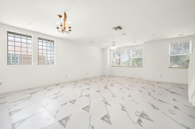 810 Marina Del Ray 6, West Palm Beach, FL 33401