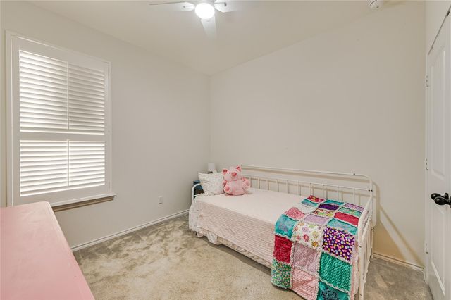 1008 Estes PARK, Taylor, TX 76574
