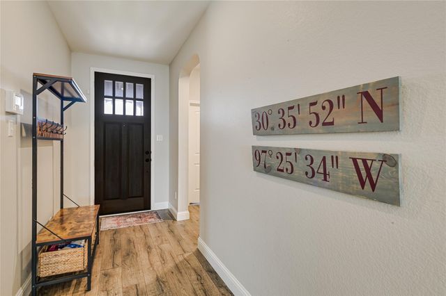 1008 Estes PARK, Taylor, TX 76574