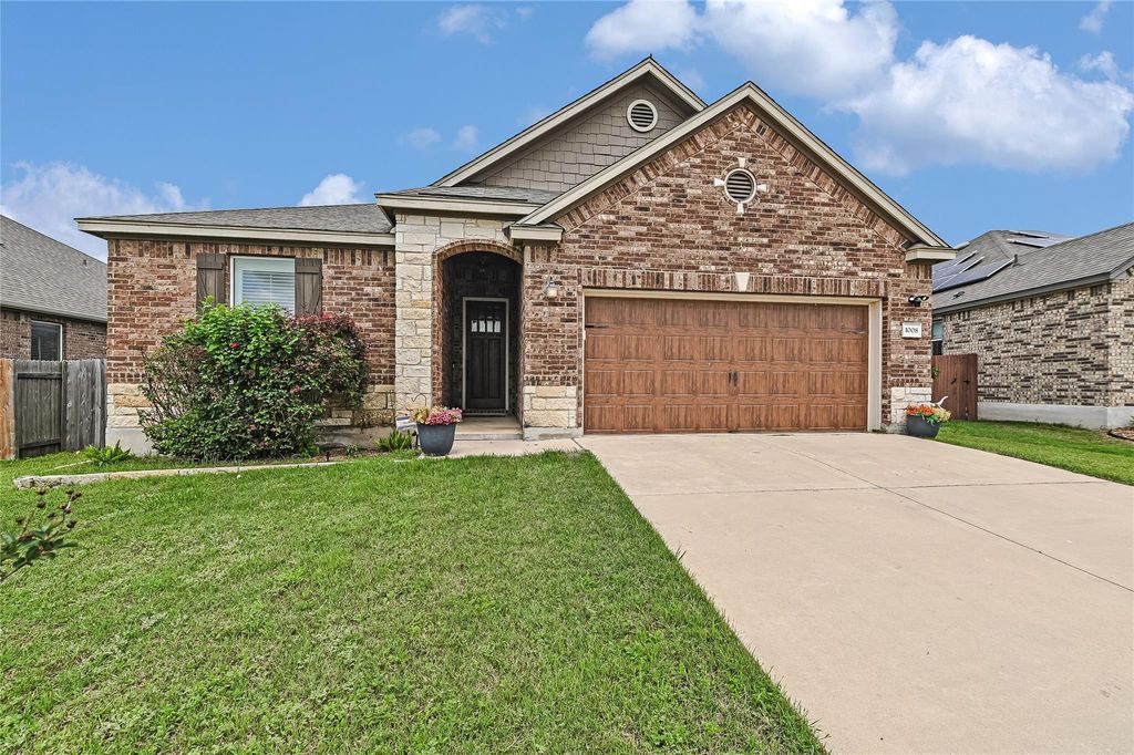 1008 Estes PARK, Taylor, TX 76574