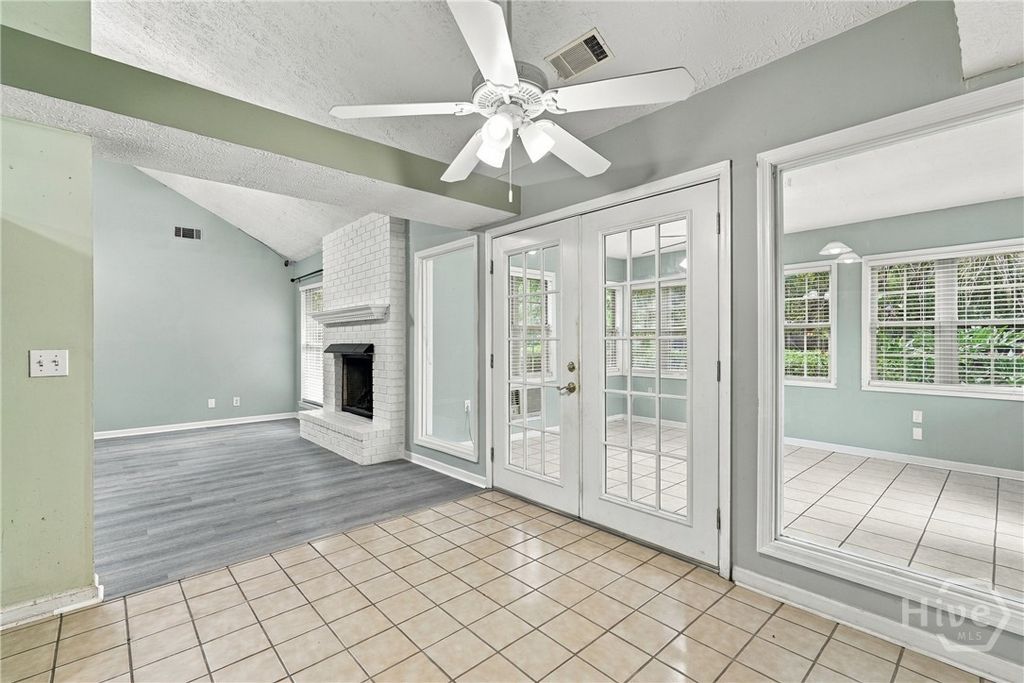 Image 10 of property listing at 228 Davis Road, Richmond Hill, GA 31324
