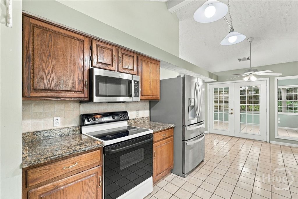 Image 13 of property listing at 228 Davis Road, Richmond Hill, GA 31324