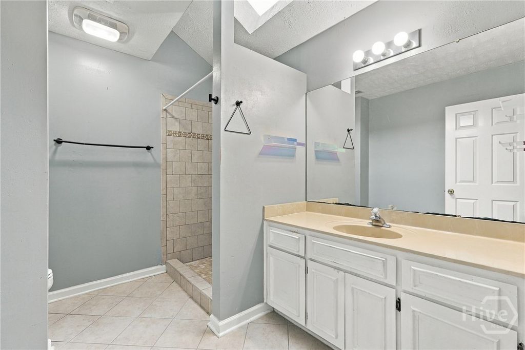 Image 23 of property listing at 228 Davis Road, Richmond Hill, GA 31324