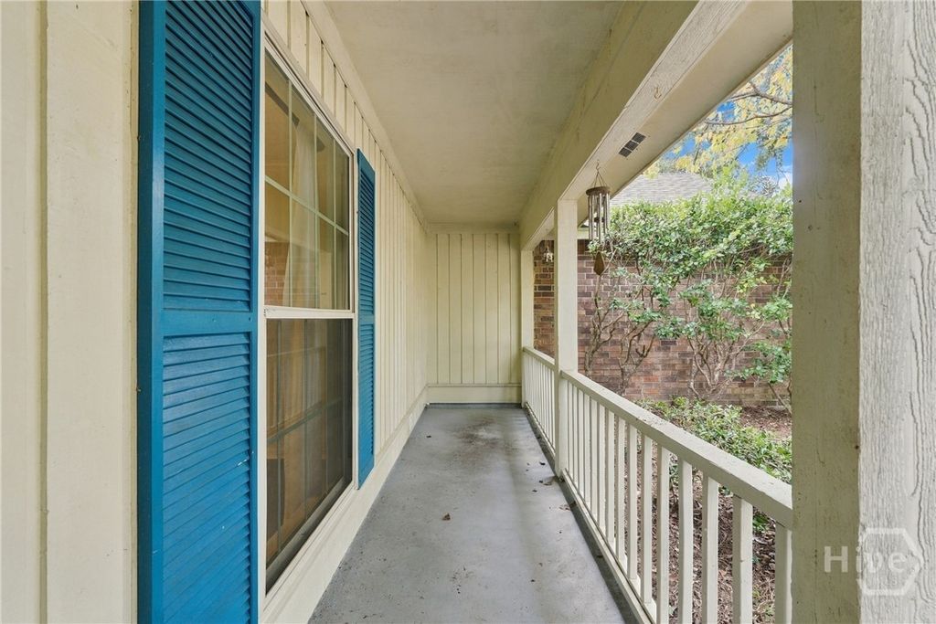 Image 4 of property listing at 228 Davis Road, Richmond Hill, GA 31324