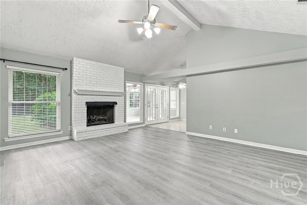 Image 7 of property listing at 228 Davis Road, Richmond Hill, GA 31324
