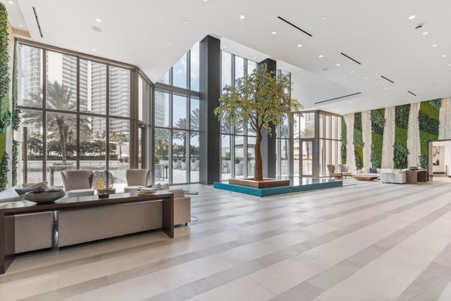 851 NE 1st Avenue 306, Miami, FL 33132