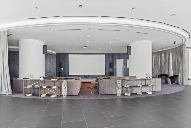 851 NE 1st Avenue 306, Miami, FL 33132