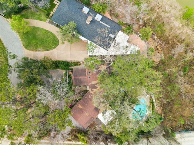 202 Pine Hollow Lane, Houston, TX 77056