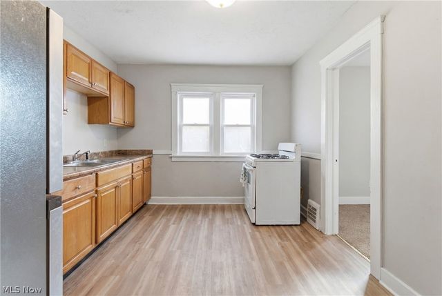 4025 E 144th Street, Cleveland, OH 44128