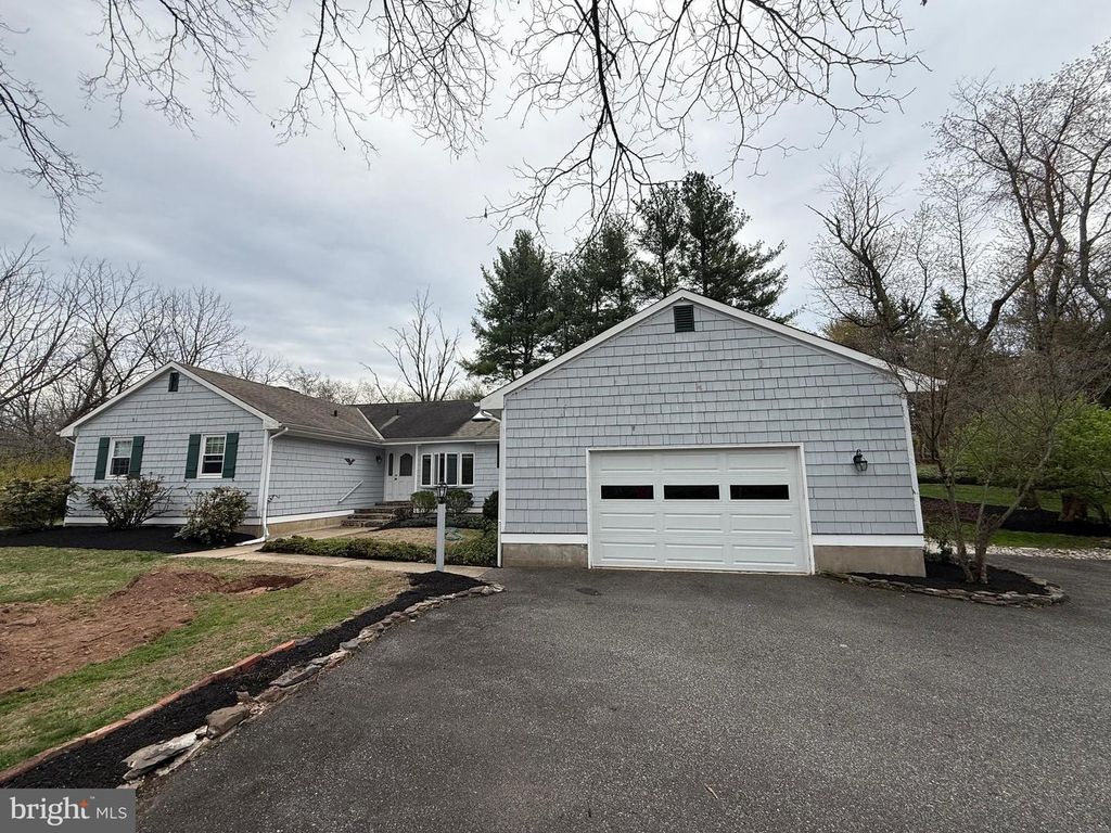 Image 1 of property listing at 42 WELISEWITZ RD, Ringoes, NJ 08551