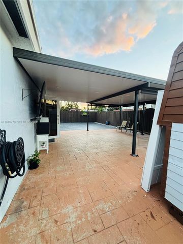 26728 SW 128th Ct, Homestead, FL 33032