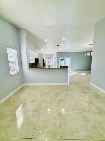 26728 SW 128th Ct, Homestead, FL 33032