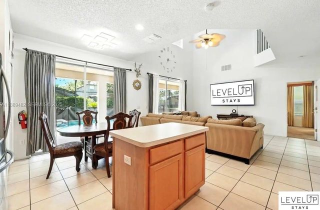 8520 Sunrise Key Drive, Kissimmee, FL 34747