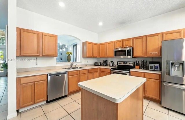 8520 Sunrise Key Drive, Kissimmee, FL 34747
