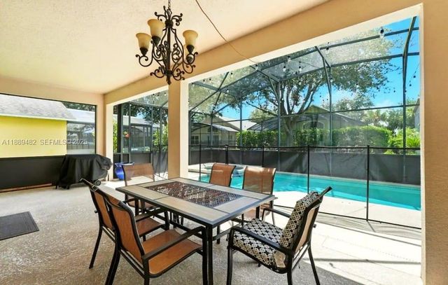 8520 Sunrise Key Drive, Kissimmee, FL 34747