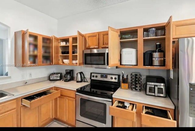 8520 Sunrise Key Drive, Kissimmee, FL 34747