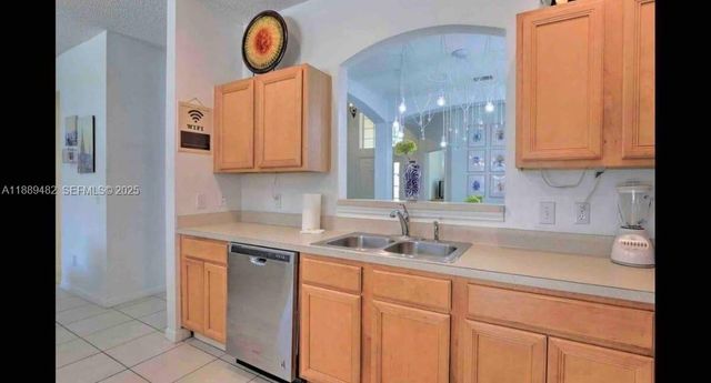 8520 Sunrise Key Drive, Kissimmee, FL 34747