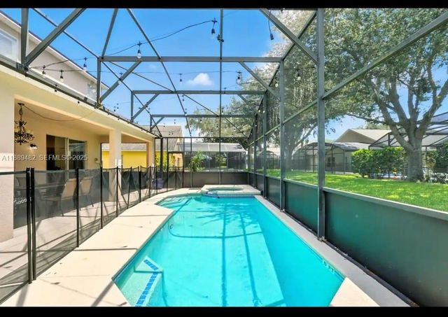 8520 Sunrise Key Drive, Kissimmee, FL 34747