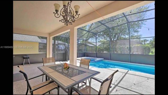 8520 Sunrise Key Drive, Kissimmee, FL 34747