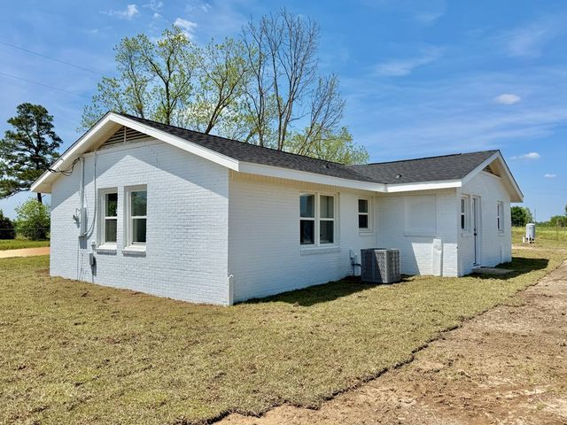 706 S Park Road, Slocomb, AL 36375