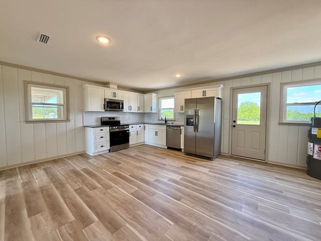 706 S Park Road, Slocomb, AL 36375