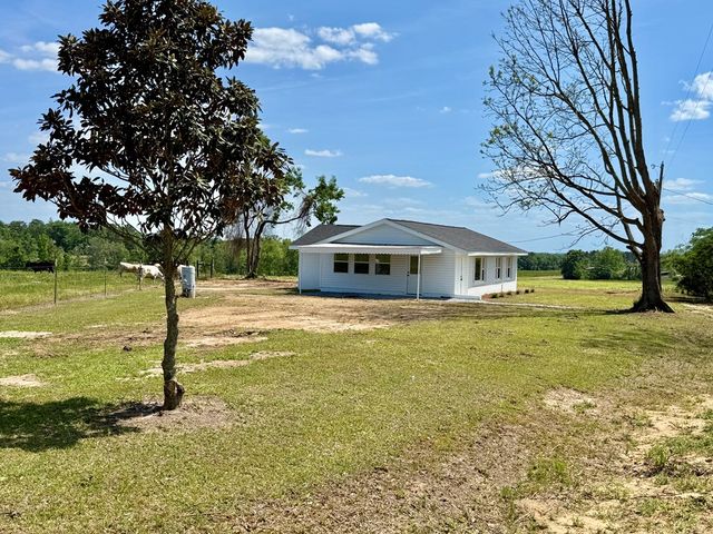 706 S Park Road, Slocomb, AL 36375