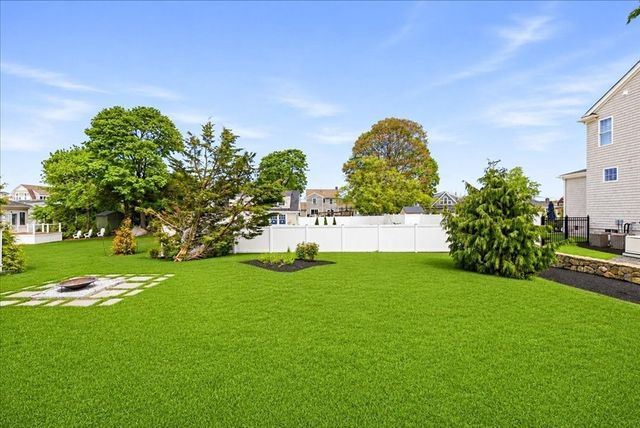 14 Bayberry Rd, Scituate, MA 02066