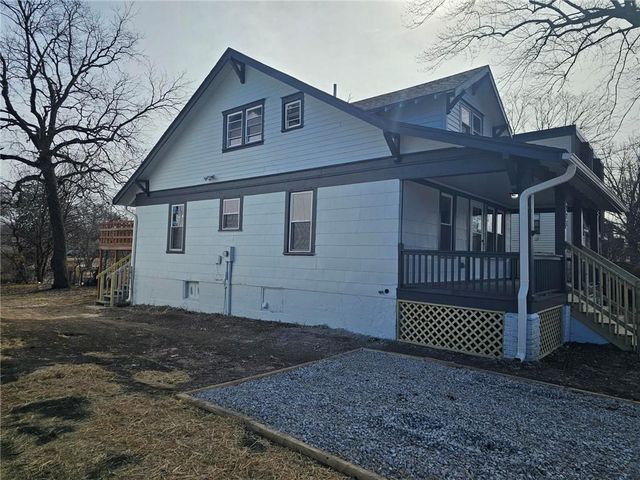 921 S Noland Road, Independence, MO 64050