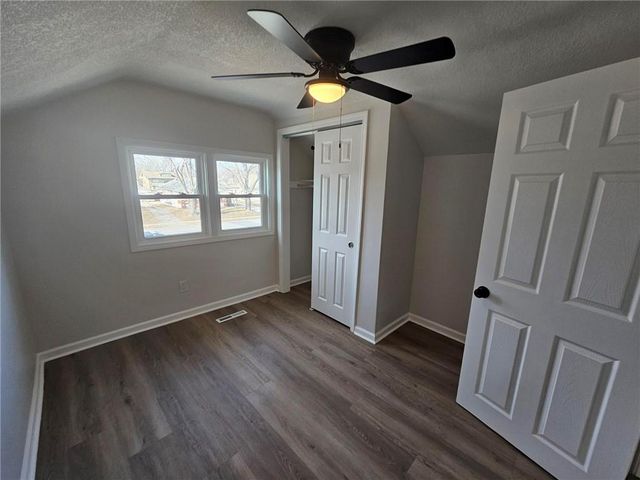 921 S Noland Road, Independence, MO 64050