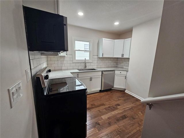 921 S Noland Road, Independence, MO 64050