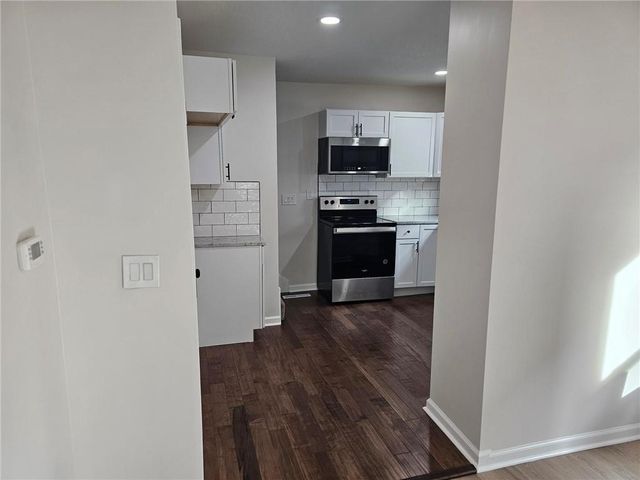 921 S Noland Road, Independence, MO 64050