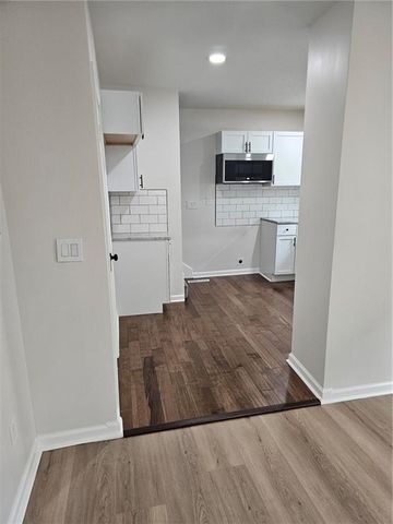 921 S Noland Road, Independence, MO 64050