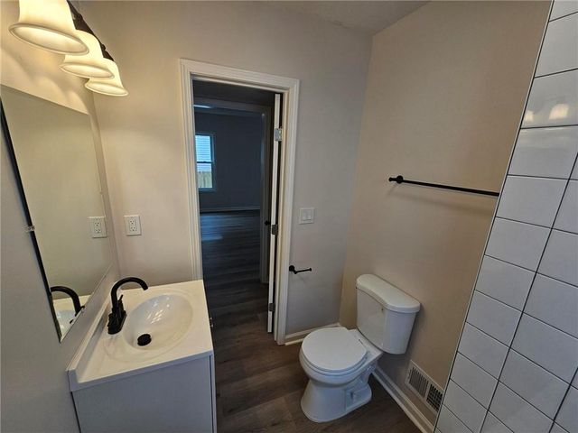 921 S Noland Road, Independence, MO 64050