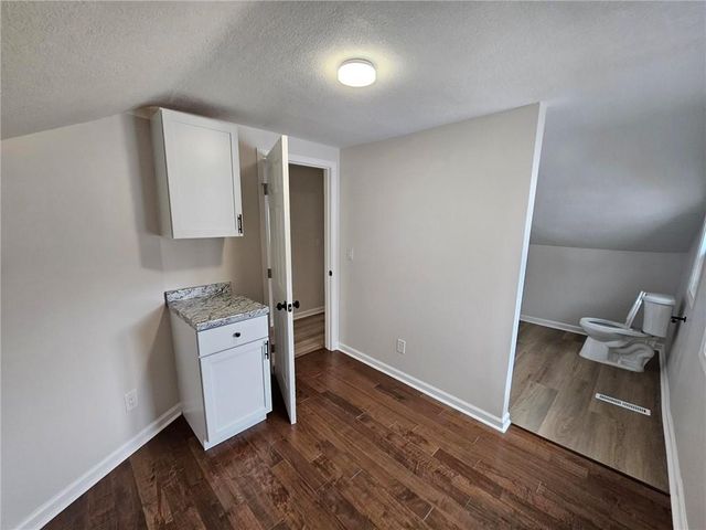 921 S Noland Road, Independence, MO 64050