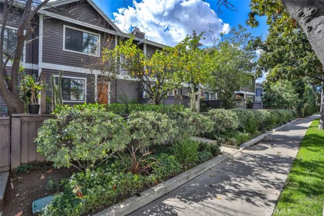 1318 Corson 4, Pasadena, CA 91106