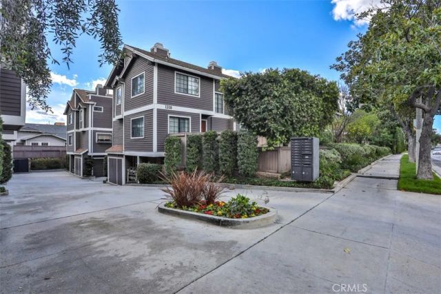 1318 Corson 4, Pasadena, CA 91106