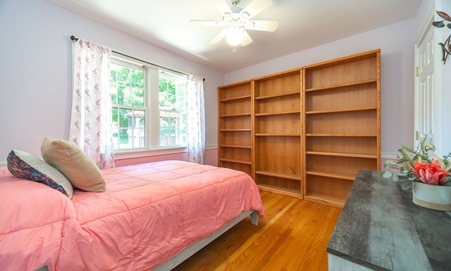 28 Parker St, East Longmeadow, MA 01028