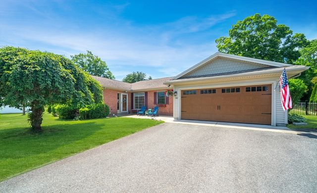 28 Parker St, East Longmeadow, MA 01028