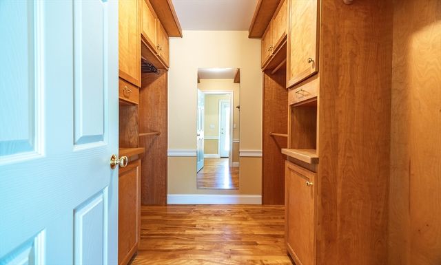 28 Parker St, East Longmeadow, MA 01028