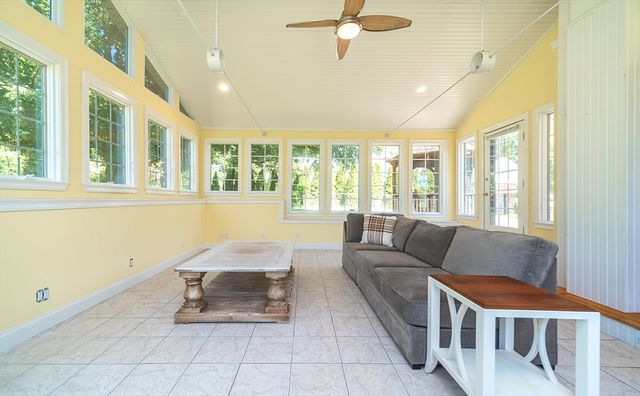 28 Parker St, East Longmeadow, MA 01028