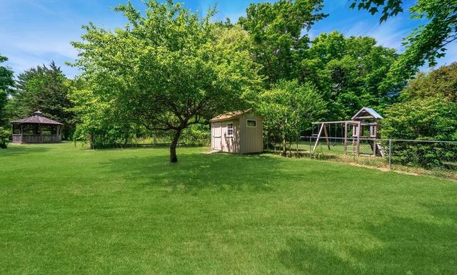 28 Parker St, East Longmeadow, MA 01028