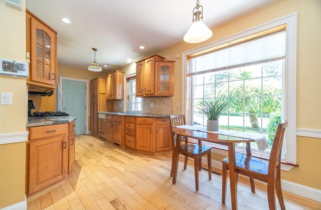 28 Parker St, East Longmeadow, MA 01028
