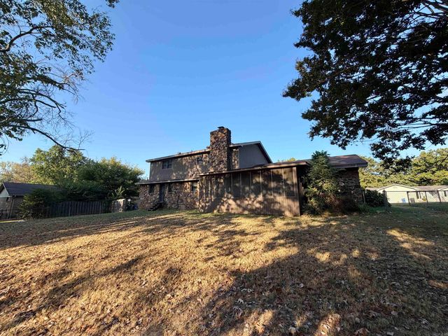 2320 Indian Trails Street, Jonesboro, AR 72401