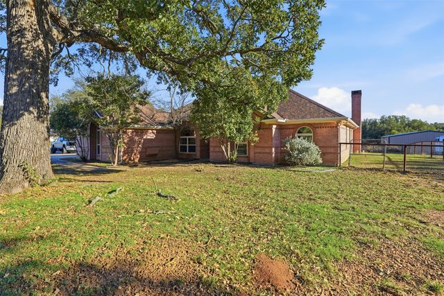 3300 Hummingbird Court, Granbury, TX 76049