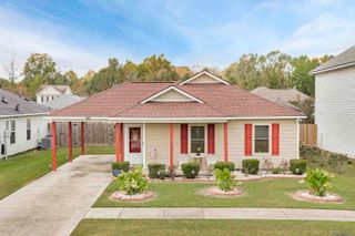 1033 S Darla Ave, Gonzales, LA 70737