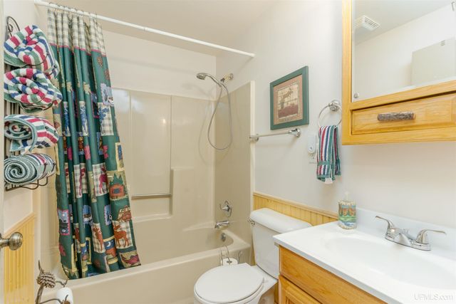 112 Little Deer Road, Iron River, MI 49935