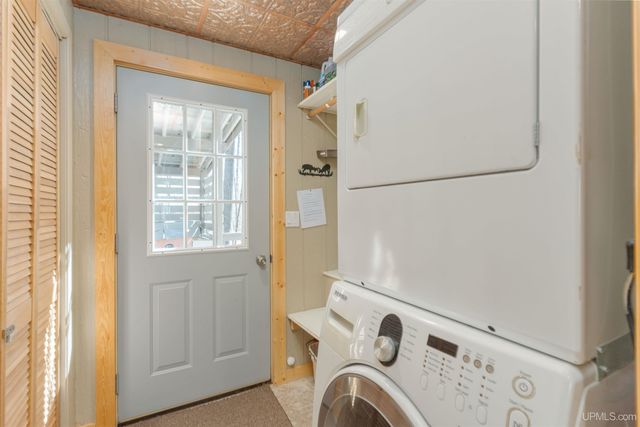 112 Little Deer Road, Iron River, MI 49935